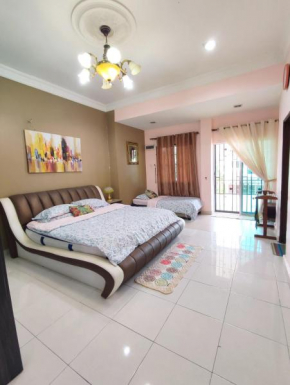 Bukit Villa Premier
